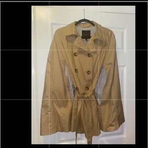 Classic, Beautiful outdoor Tan Cape coat.
